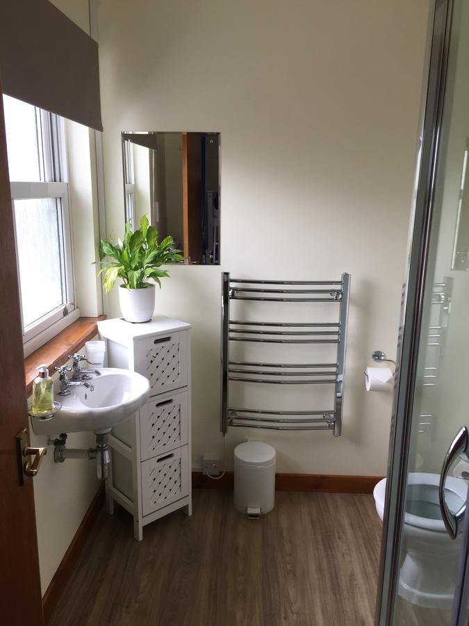 Hotel Corran Bunkhouse Exterior foto A heated towel rail